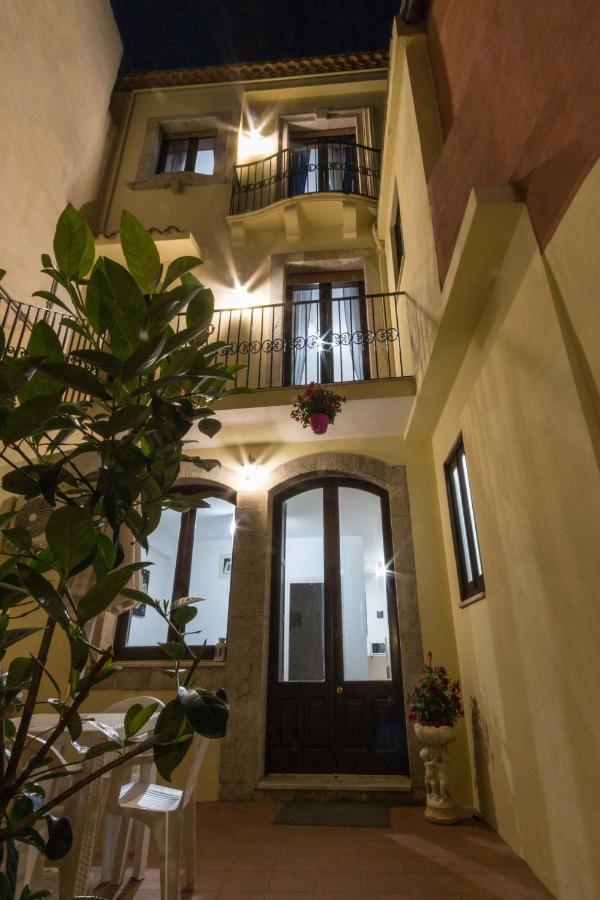 Villa Valverde Apartments E B&B Taormina Exterior foto