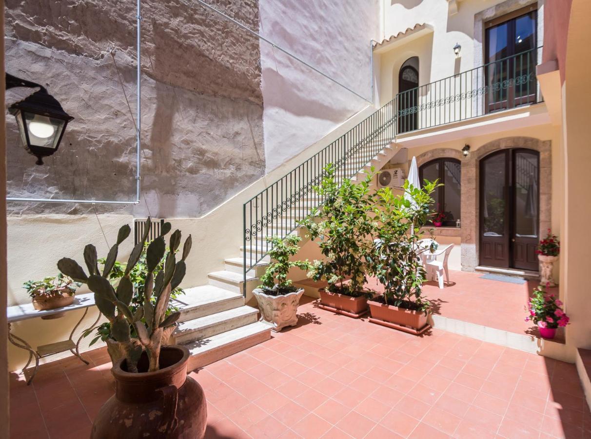 Villa Valverde Apartments E B&B Taormina Exterior foto