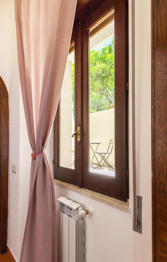 Villa Valverde Apartments E B&B Taormina Exterior foto