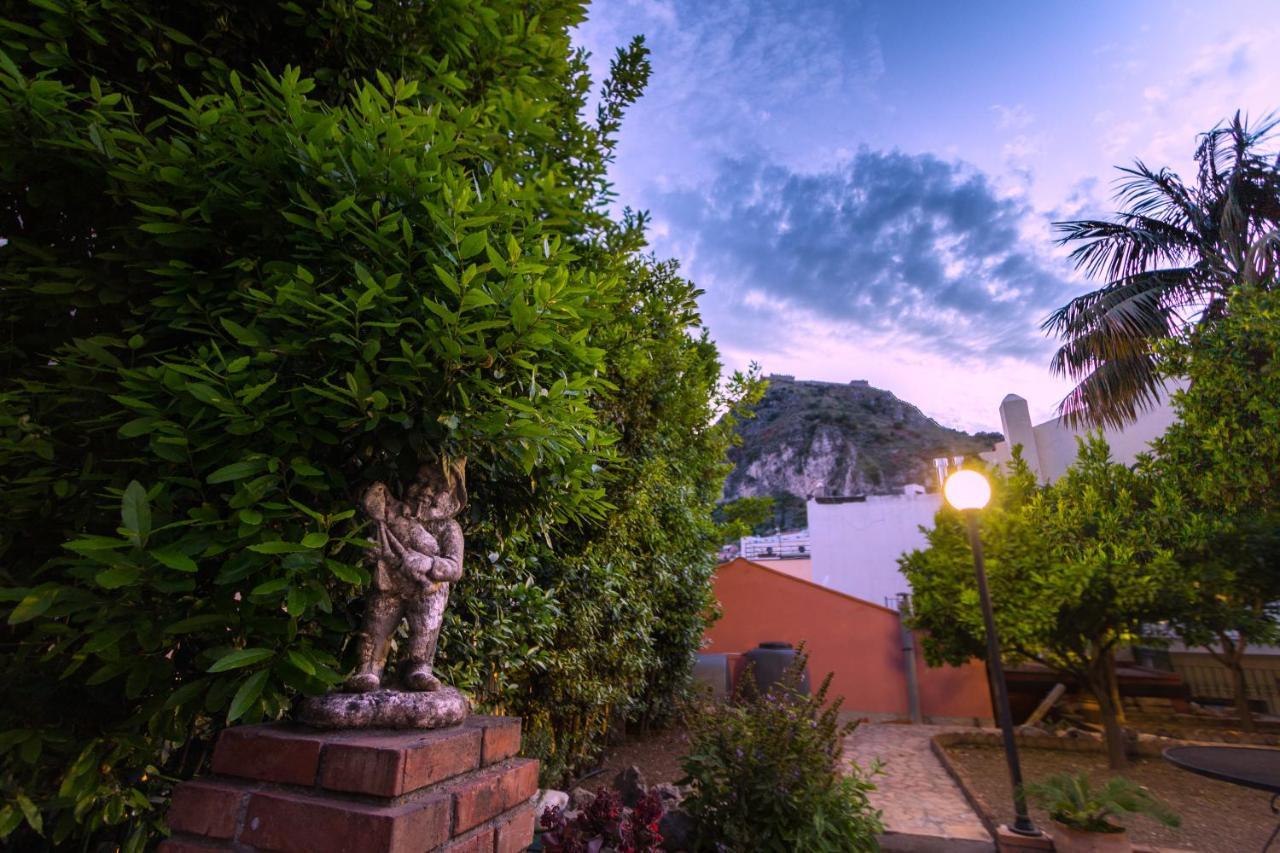 Villa Valverde Apartments E B&B Taormina Exterior foto