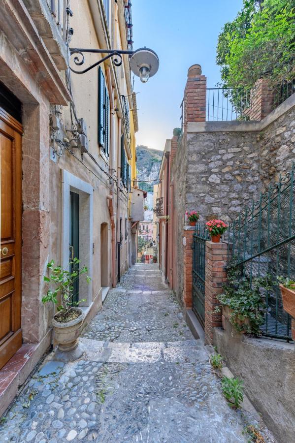 Villa Valverde Apartments E B&B Taormina Exterior foto