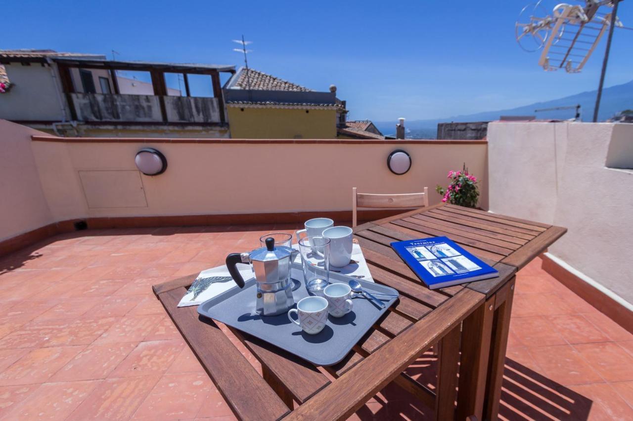 Villa Valverde Apartments E B&B Taormina Exterior foto