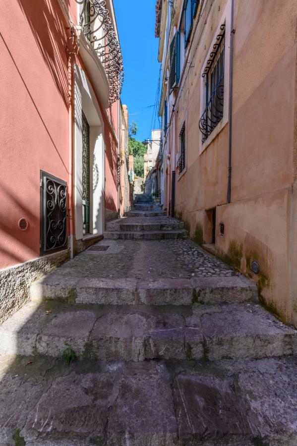 Villa Valverde Apartments E B&B Taormina Exterior foto